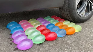 Aplastando Cosas Crujientes con el Coche | Experimento: Pepsi con Globos VS Rueda de Coche | Test Ex