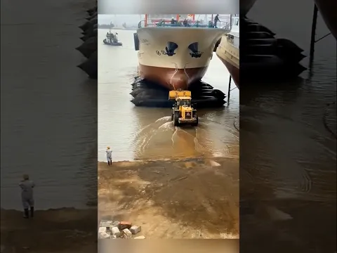 Most Epic Ship Launch 🚢⚓