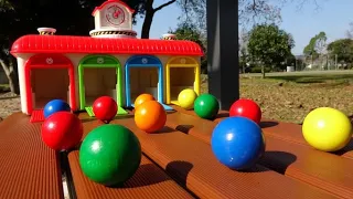 マーブルランASMR☆４色のガレージと大きなカラフルな玉とベンチの溝