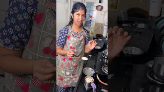 இன்னைக்கு🤔 school-க்கு சப்போட்டா  Oats Waffle🧇செய்ய போறோம்🤩| #saranareen #recipe #waffle #shorts
