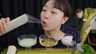 정글의 법칙 바나나 줄기 🍌  무슨맛이게요~~? Banana stem Mukbang