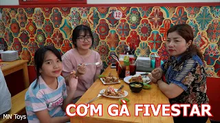 Hai Chị Em Hồng Anh Lại Được Mẹ Đưa Đi Ăn Cơm Gà, Gà Phô Mai, Gà Chiên Giòn Fivestar - MN Toys