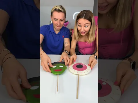 Playing only on giant sweets together with boyfriend 🥰😜