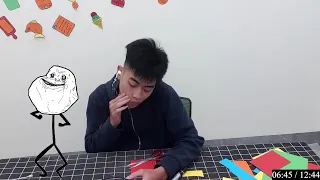 Giữa tĩnh lặng, tờ giấy mỏng manh trở thành bức họa chan chứa nhịp điệu sáng tạo