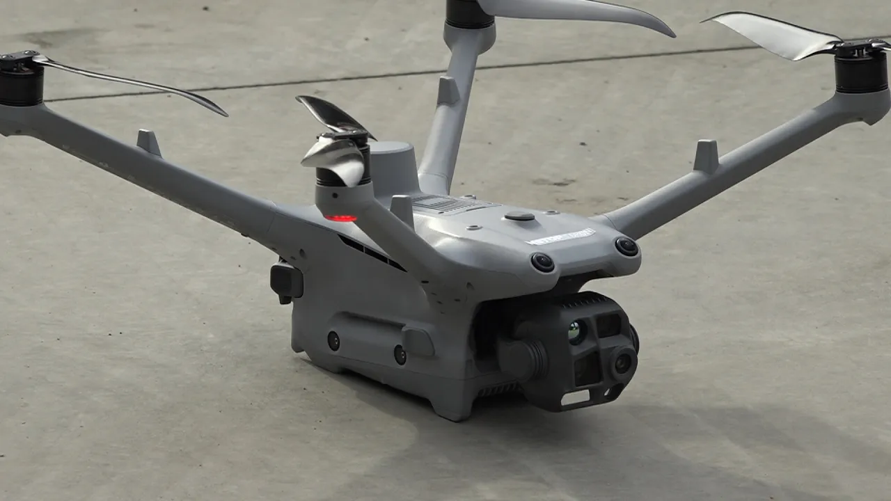 Manlleu controlarà les persones que abandonen residus al carrer amb un dron